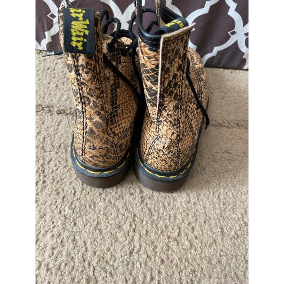 Women’s Dr. Martens snakeskin combat boots size 5 - Picture 3 of 8